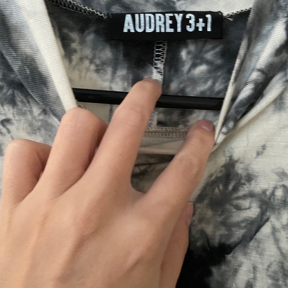 Trendy tie-dye shirt dress worn twice - Picture 2 of 3